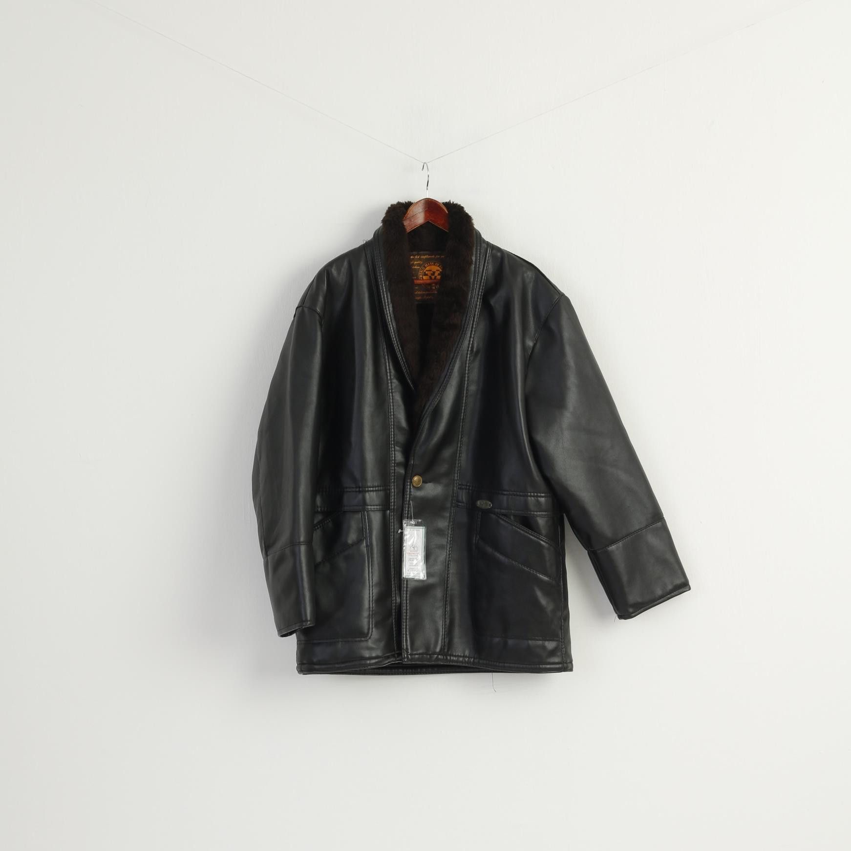 Vintage New Gruppo V Men L Jacket Black Faux Leather 8856 Size US L / EU 52-54 / 3 - 1 Thumbnail