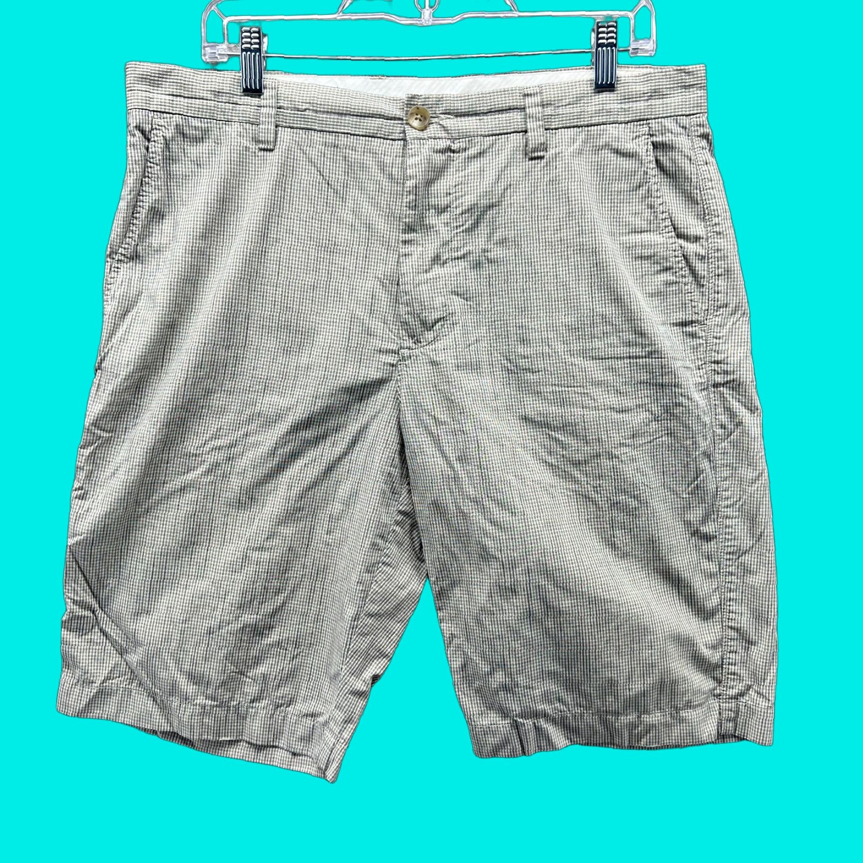 J.Crew Vintage J. Crew Shorts Mens 34 Gray Chino Flat Front Seersucker Cotton Preppy Straight Pocket Mens Shorts Slim Fit Casual Business Travel S23 Size US 34 / EU 50 - 1 Thumbnail