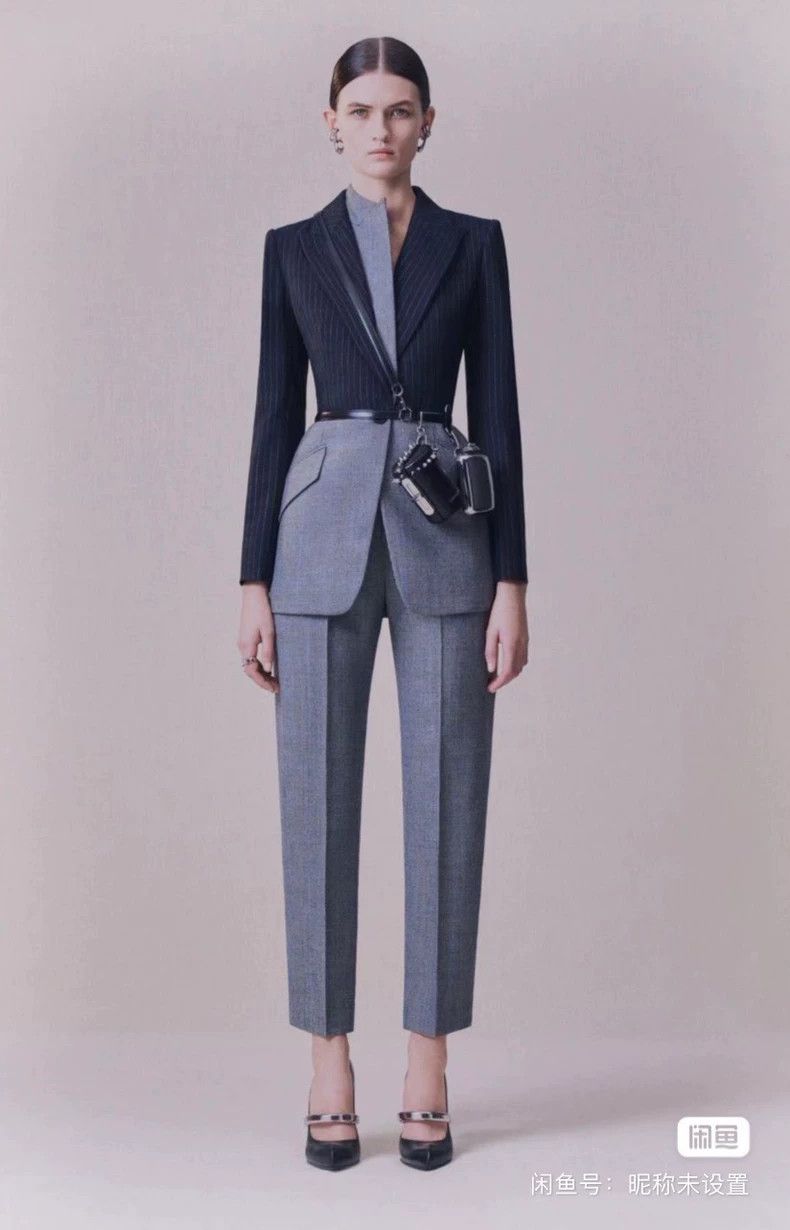 Alexander McQueen Alexander McQUEEN size 38 Splicing suit 2505-Nextarrow Size M / US 6-8 / IT 42-44 - 9 Thumbnail