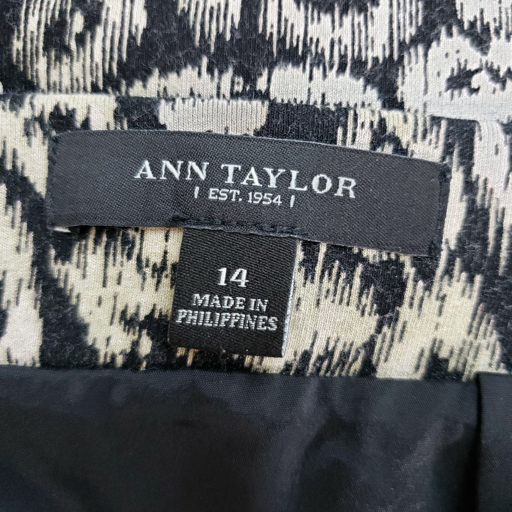 Ann Taylor Ann Taylor Womens Pencil Skirt Sz 14 Black Beige Animal Print Rayon Blend Size 36" / US 14 / IT 50 - 3 Thumbnail