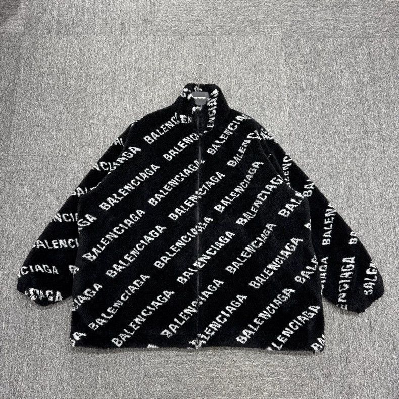 Balenciaga Balenciaga size 34 Bullet screen full of printing teddy co Size XS / US 0-2 / IT 36-38 - 1 Thumbnail