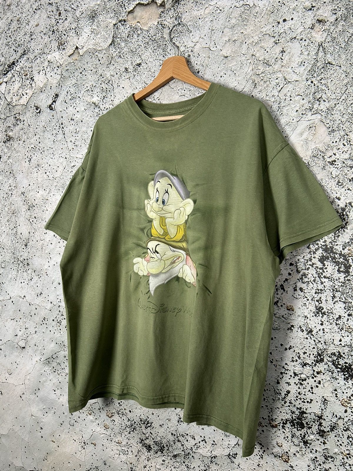 Disney × Vintage Vintage Disney Snow White and Dwarfs 90s Graphic Tee Size US L / EU 52-54 / 3 - 2 Thumbnail