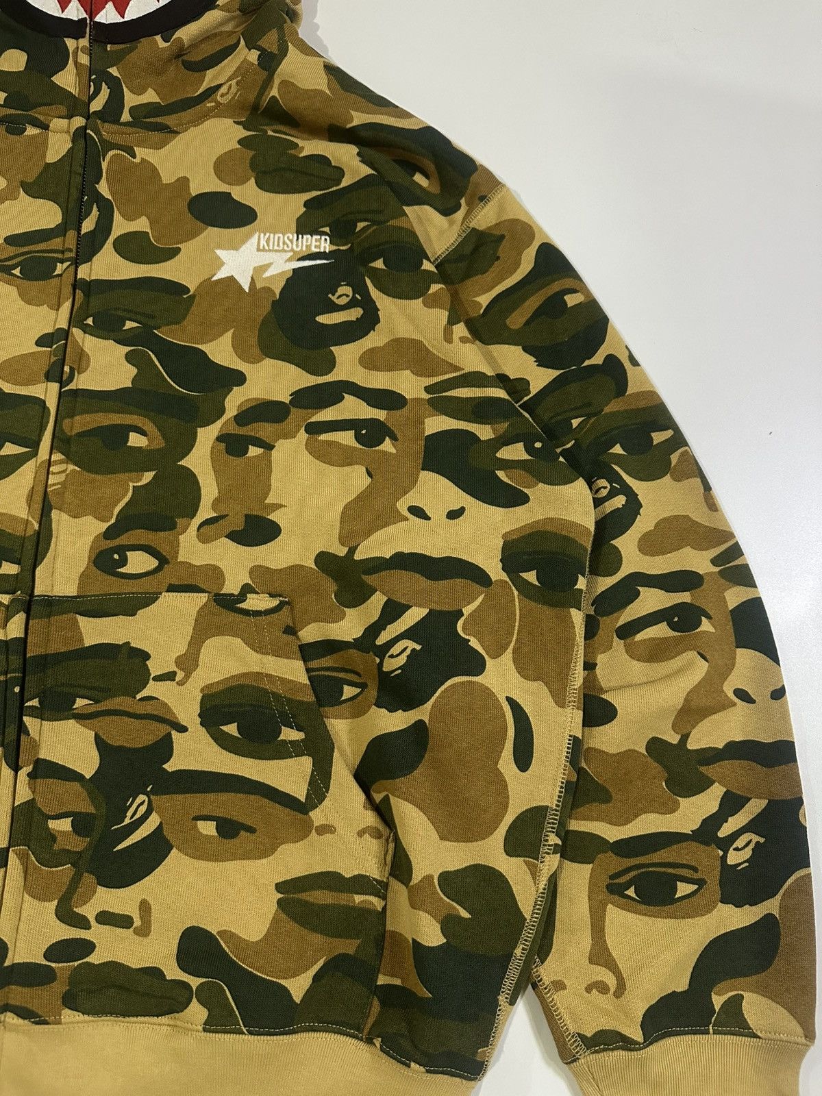Bape × Kid Cudi Bape x kid super Size US M / EU 48-50 / 2 - 4 Thumbnail