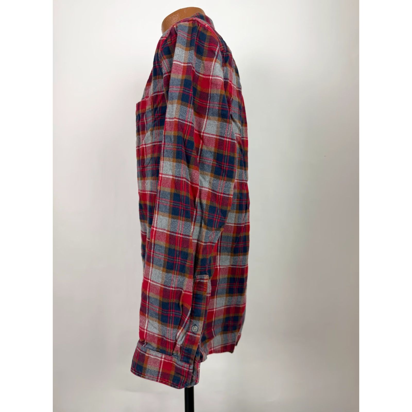 Eddie Bauer Eddie Bauer Flannel Shirt Men Medium Gray Red Navy Plaid Heavy Cotton Relaxed Button-Up" Size US M / EU 48-50 / 2 - 7 Thumbnail