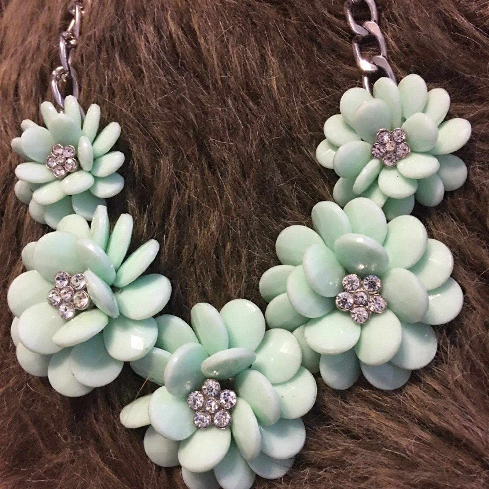 Jewelry Faceted mint floral cluster rhinestone necklace Size ONE SIZE - 6 Thumbnail