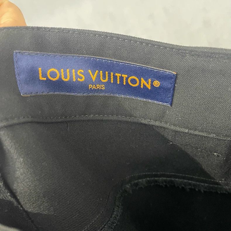 Louis Vuitton LOUIS VUITTON size US 46 25 New Solid Straight Leg Casual Size US 30 / EU 46 - 4 Thumbnail