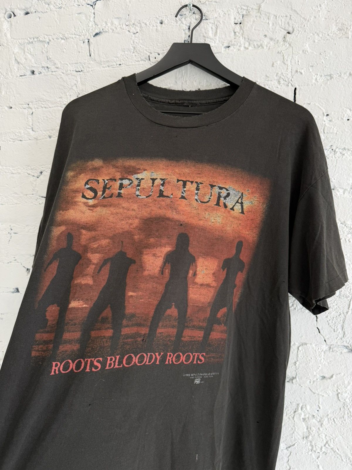 Vintage 1996 SEPULTURA ‘ROOTS BLOODY ROOTS’ TEE Size US L / EU 52-54 / 3 - 2 Thumbnail