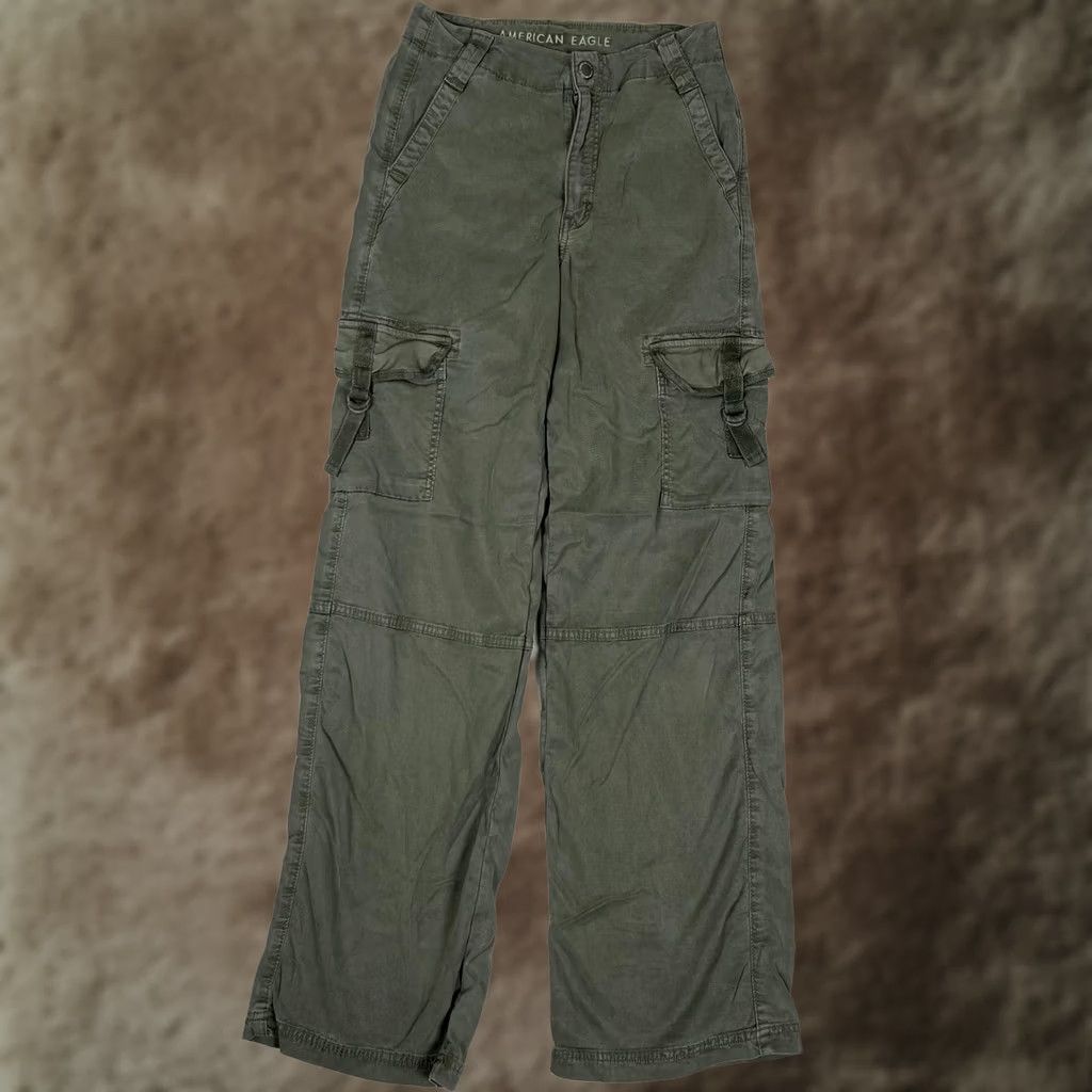 American Eagle Outfitters American Eagle Outfitters Cargo Pants Womens 00 Green Baggy Wide Leg Stretch Twill Pockets Logo Relaxed Casual Size 24" / US 00 / IT 34 - 1 Thumbnail
