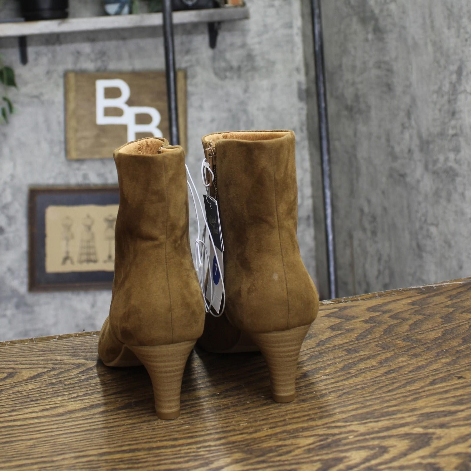 Other Universal Thread Frances Ankle Boots 88744364 Brown 7m Size US 7 / IT 37 - 4 Thumbnail