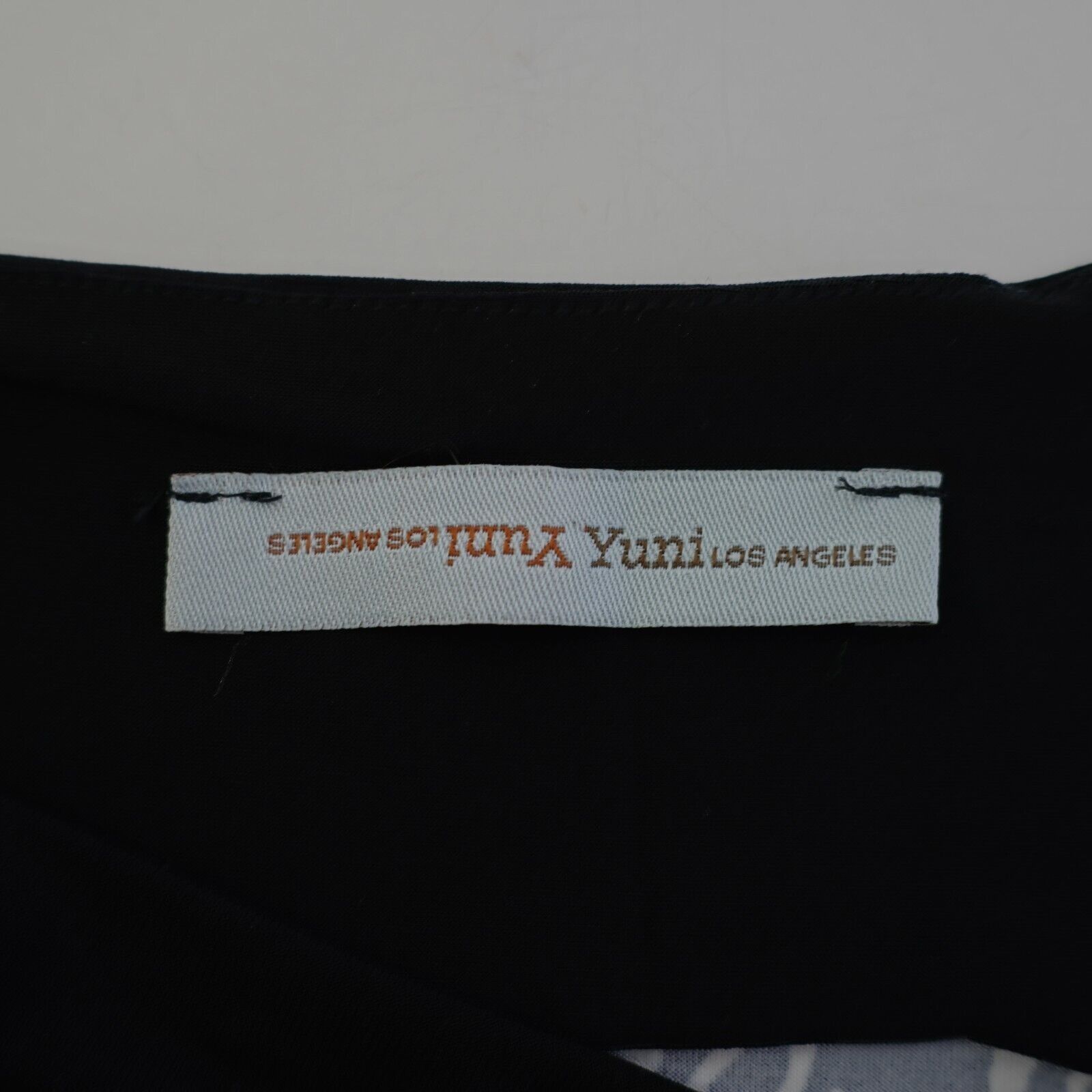 Designer Yuni Los Angeles Small Black White Keyhole Sleeveless Blouse Size S / US 4 / IT 40 - 6 Thumbnail