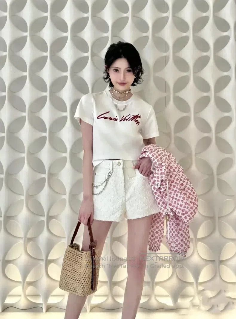 Louis Vuitton Louis Vuitton 25 New Embroidered Chain Short Sleeve Size L / US 10 / IT 46 - 8 Thumbnail