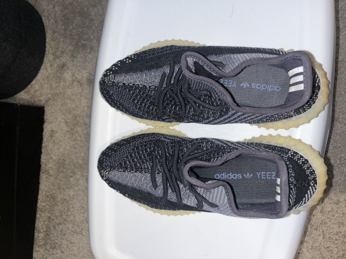 Yeezy Yeezy 350 v2 Carbon Size US 7 / EU 40 - 5 Thumbnail