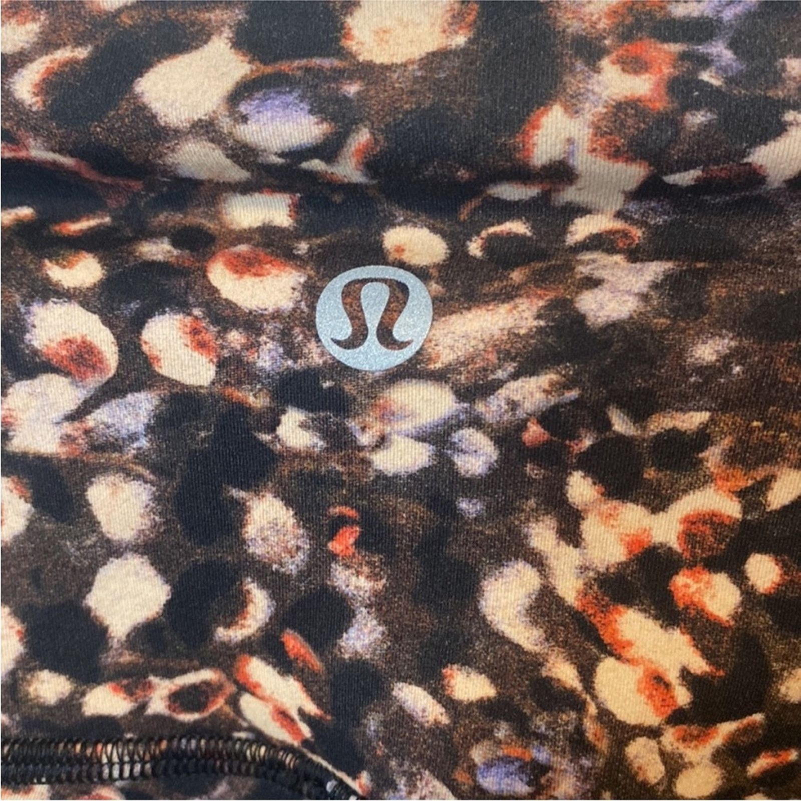 Lululemon LULULEMON Back Tan Print High Rise Cropped Ankle Leggings Size 26" / US 2 / IT 38 - 10 Thumbnail