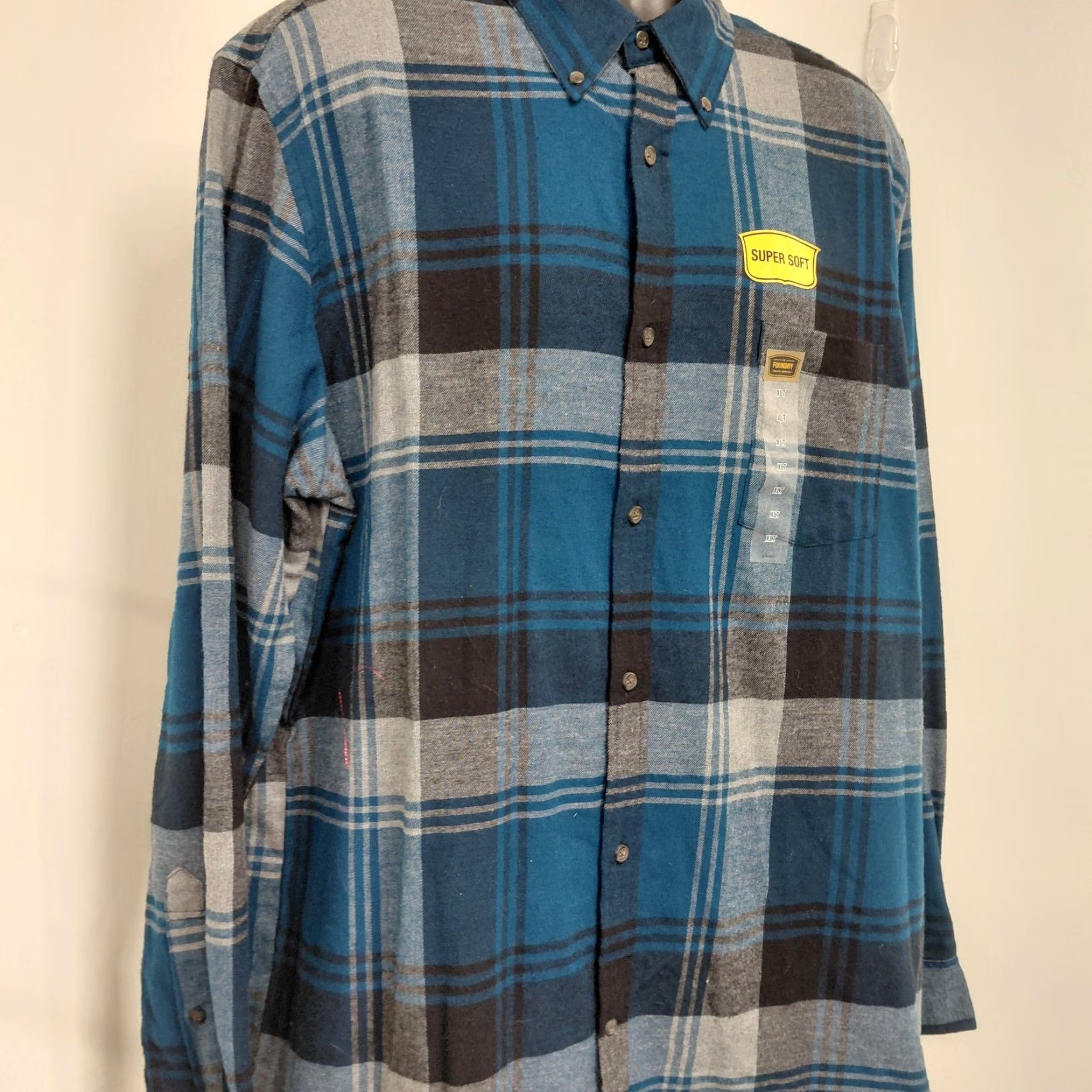 Vintage Foundry Flannel Shirt Men XLT Blue/Black Long Sleeve Button-Up Super Soft Casual Plaid Vintage No Size US XL / EU 56 / 4 - 2 Thumbnail