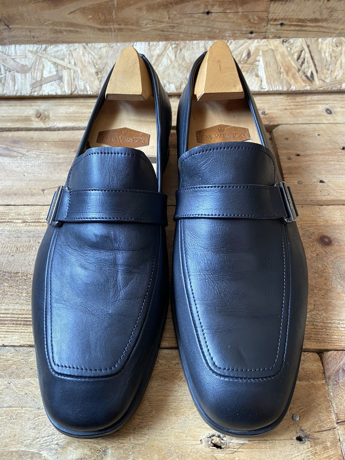 Prada Prada black leather dress shoes sz 8 Size US 9 / EU 42 - 1 Thumbnail