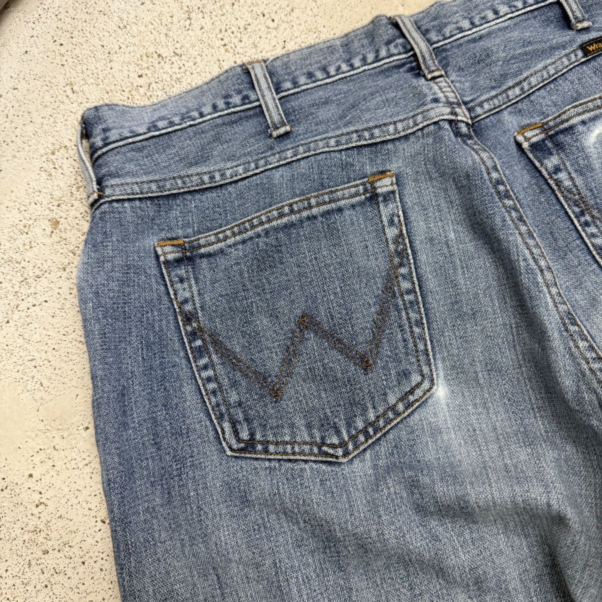Wrangler Vintage Wrangler Light Wash Distressed Denim Pants Size US 36 / EU 52 - 13 Thumbnail