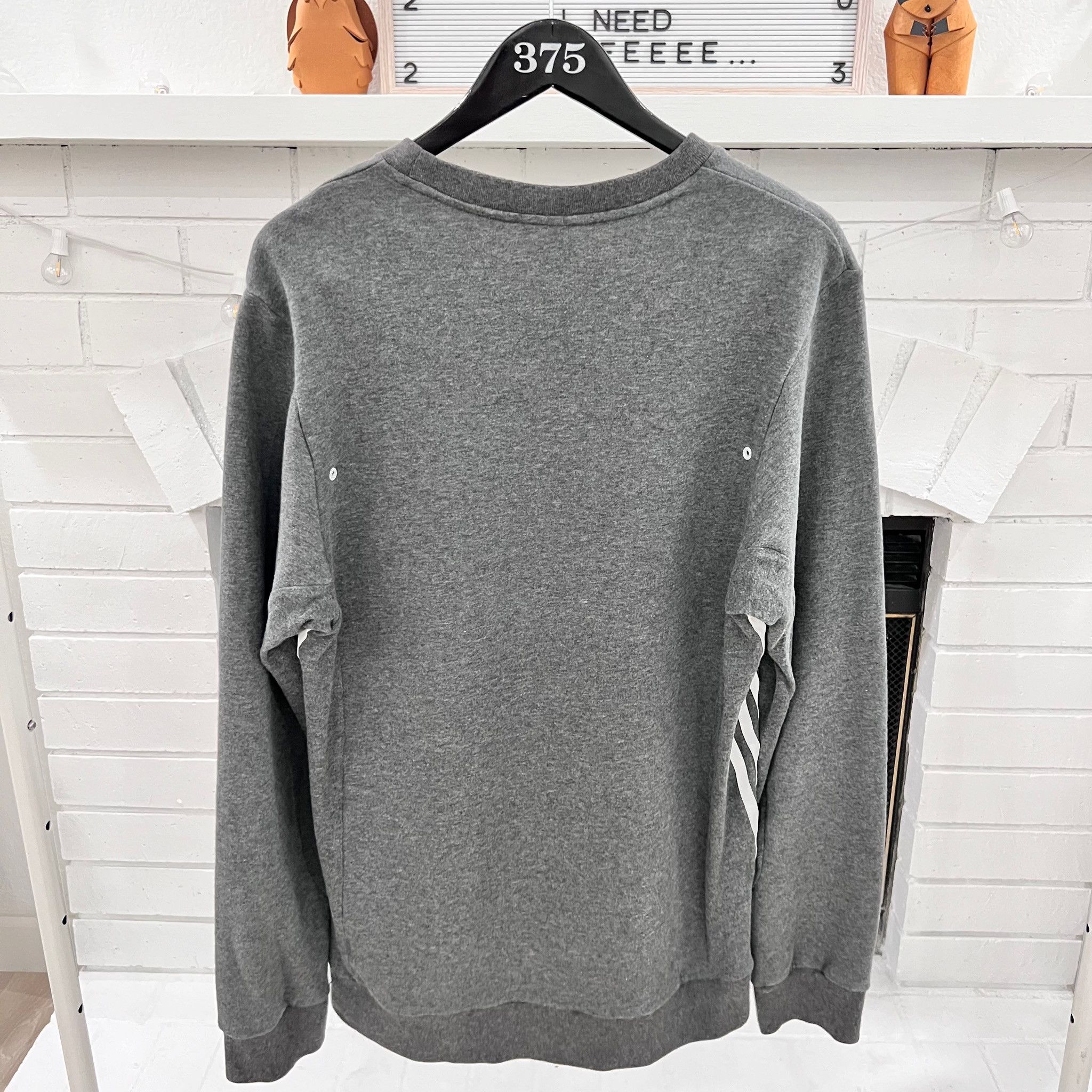 Adidas Adidas Patch Logo Front Three Stripes on Sides Body Sweater Size US M / EU 48-50 / 2 - 2 Thumbnail