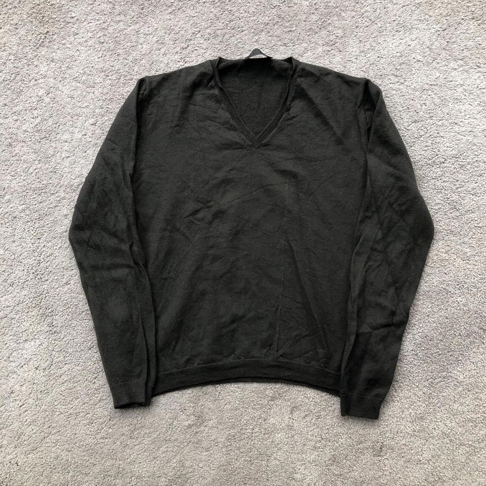 Prada Prada V Neck Sweater Jumper Size US XS / EU 42 / 0 - 1 Thumbnail