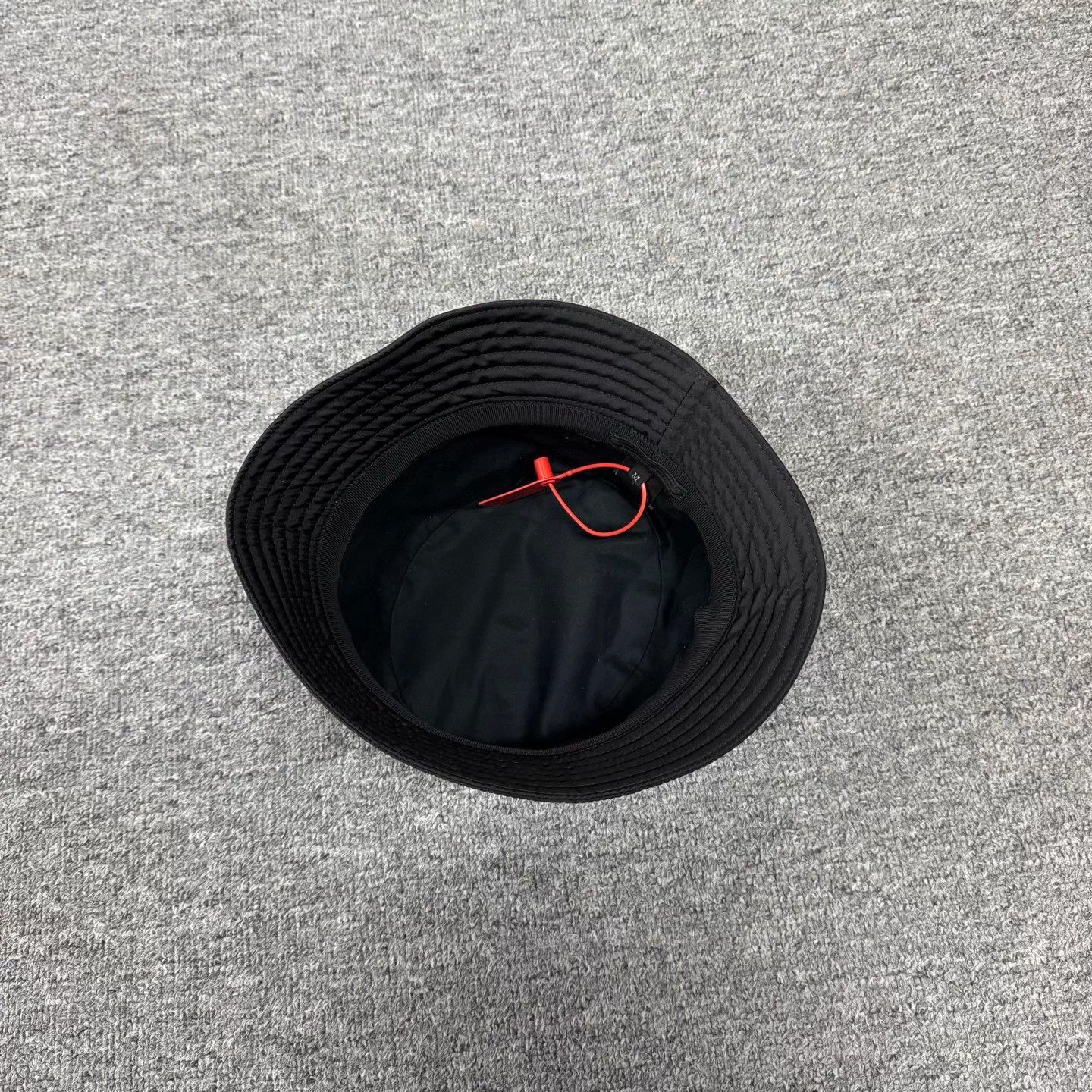 Prada Prada Nylon Triangle Logo Fisherman Hat M 99 New Size ONE SIZE - 3 Thumbnail