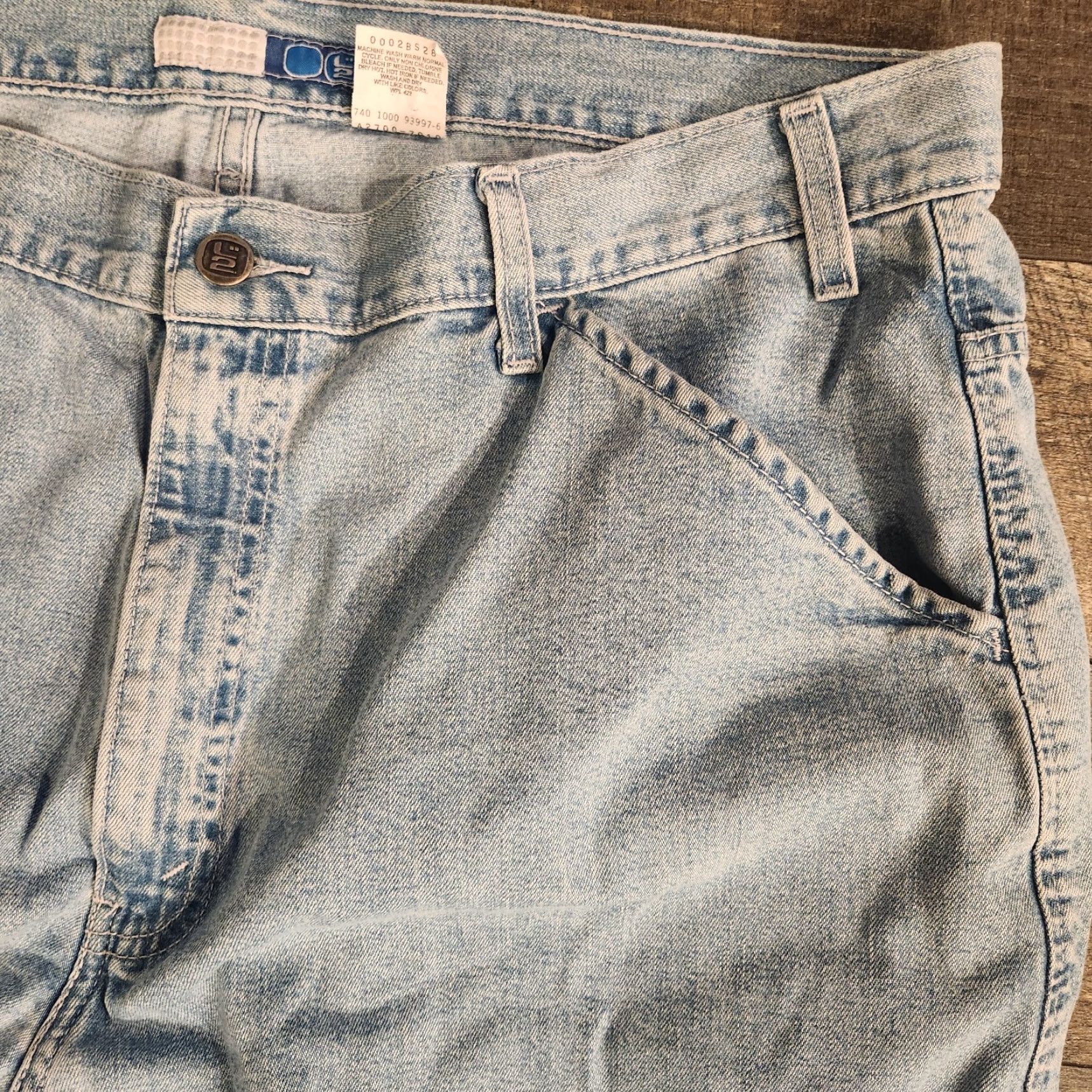 Levi's VINTAGE Levi's L2 Jeans Mens 38x30 Blue Baggy Skater Grunge Wide-Leg Size US 38 / EU 54 - 6 Thumbnail
