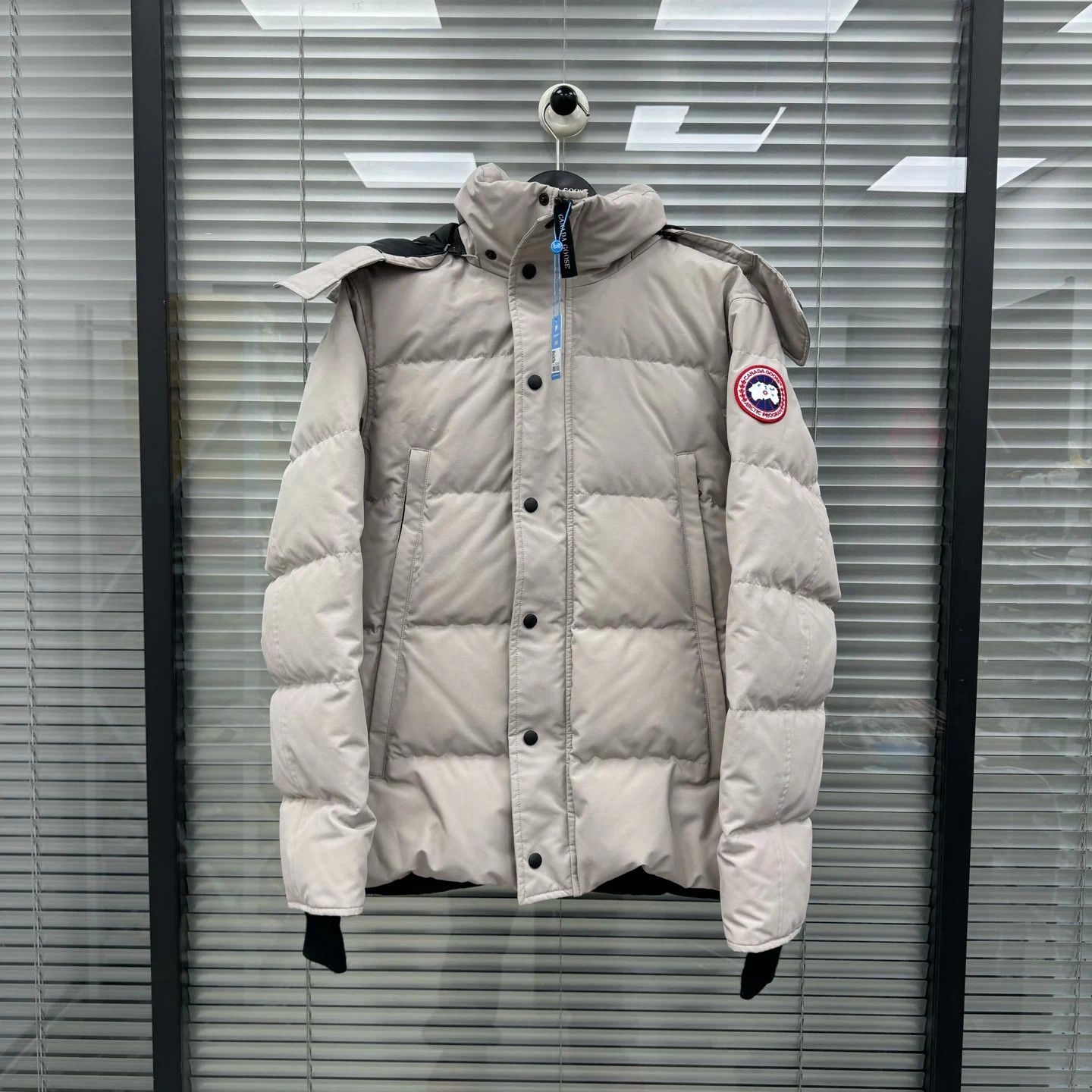 Canada Goose Canada Goose Wyndham Stone Grey M Size US M / EU 48-50 / 2 - 1 Thumbnail