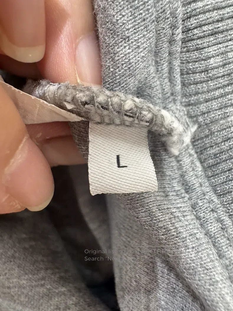 Loewe Loewe Classic Reversible Letter Logo Hoodie for Women Size L / US 10 / IT 46 - 6 Thumbnail
