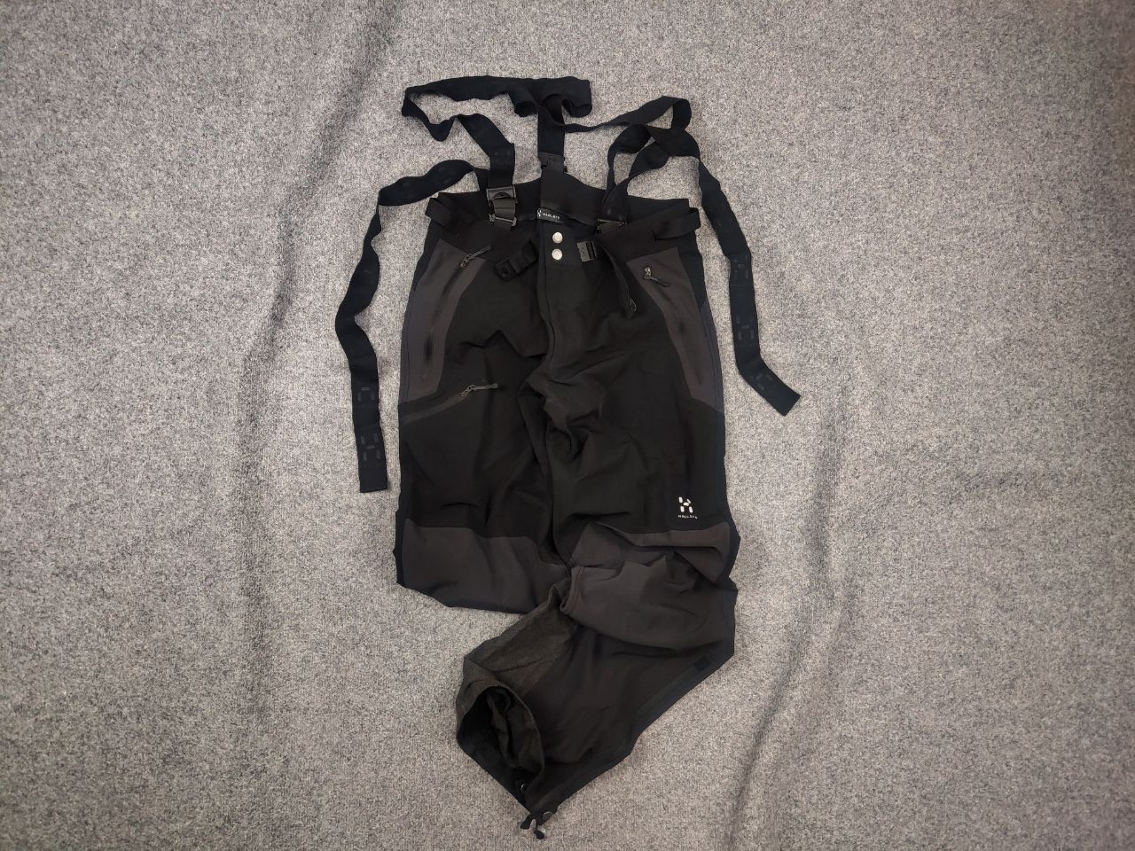 Haglofs Haglofs Pro Shell Black Zip Ski pants with suspenders Size US 36 / EU 52 - 1 Thumbnail