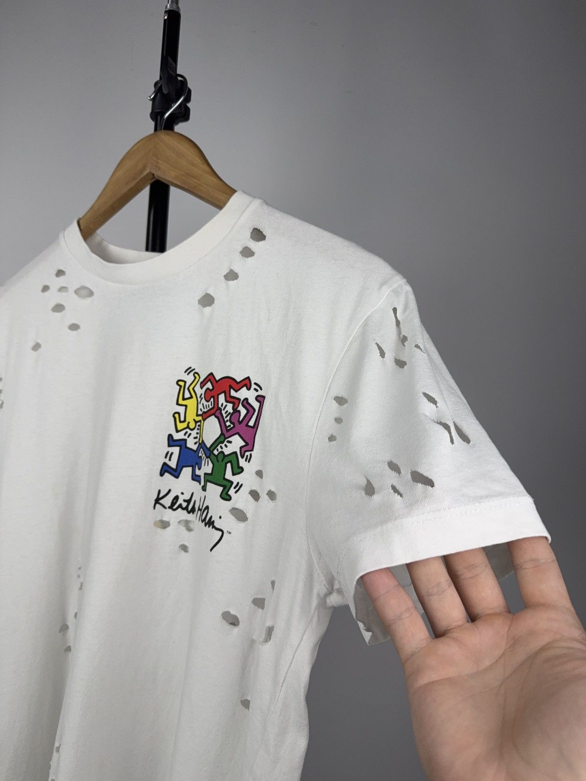Keith Haring Vintage Distressed 00s Att Logo Keith Haring T-Shirt Size US L / EU 52-54 / 3 - 5 Thumbnail