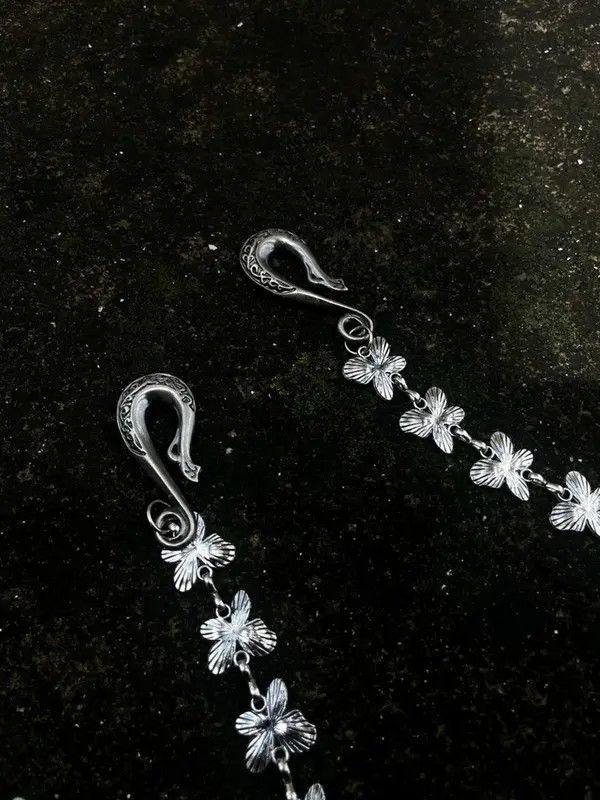 Jewelry Silver Floral Chain Accessory for Pants, Stylish Charm Size ONE SIZE - 5 Thumbnail