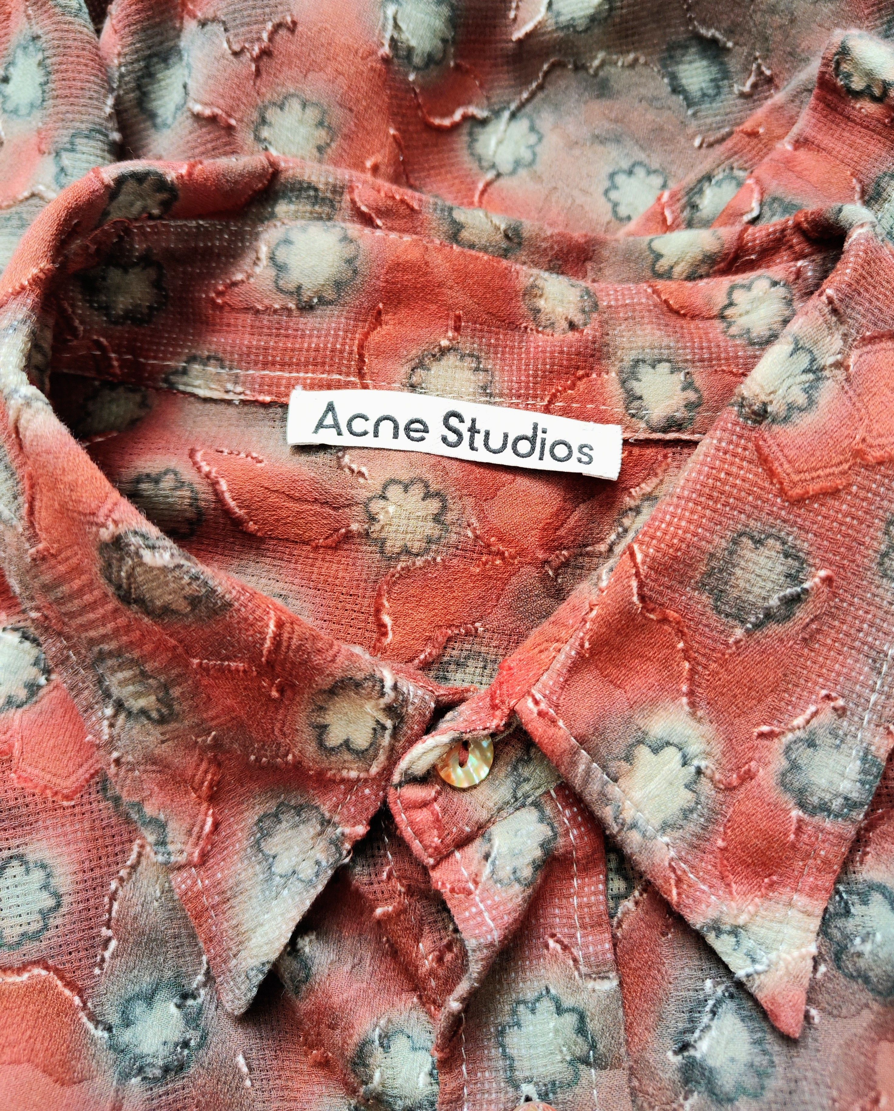 Acne Studios Sambler washed daisies shirt.Like Jacquemus or Diesel. Size US L / EU 52-54 / 3 - 8 Thumbnail