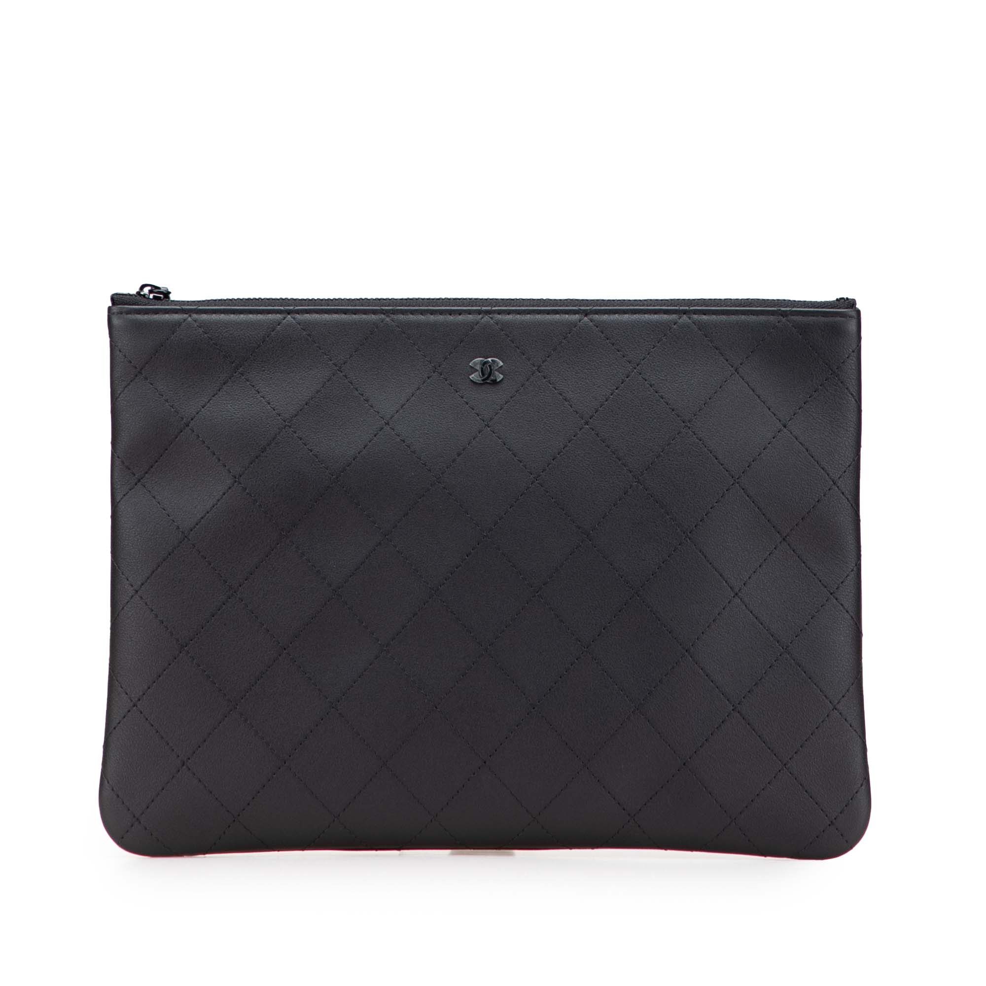 Chanel Chanel Medium Stitched Calfskin CC Cosmetic Case Size ONE SIZE - 1 Thumbnail