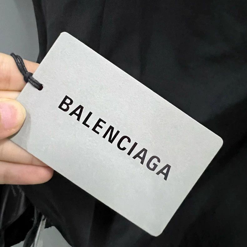 Balenciaga Balenciaga Black old logo printed short sleeves Size US M / EU 48-50 / 2 - 6 Thumbnail