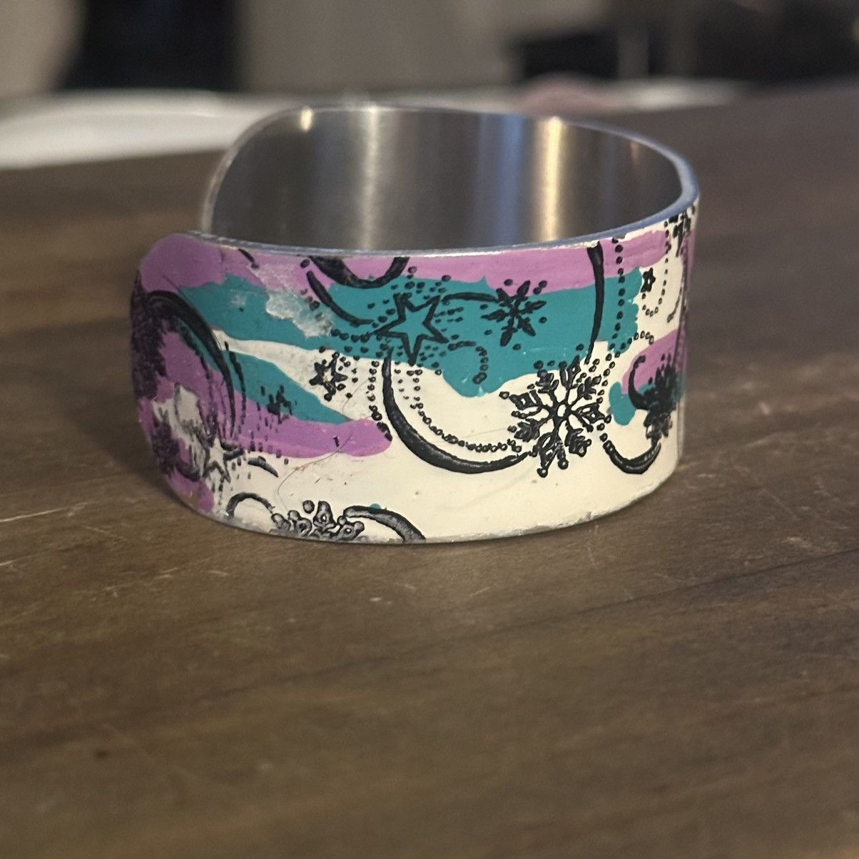Other Colorful snowflake print wide cuff bracelet Size ONE SIZE - 4 Thumbnail