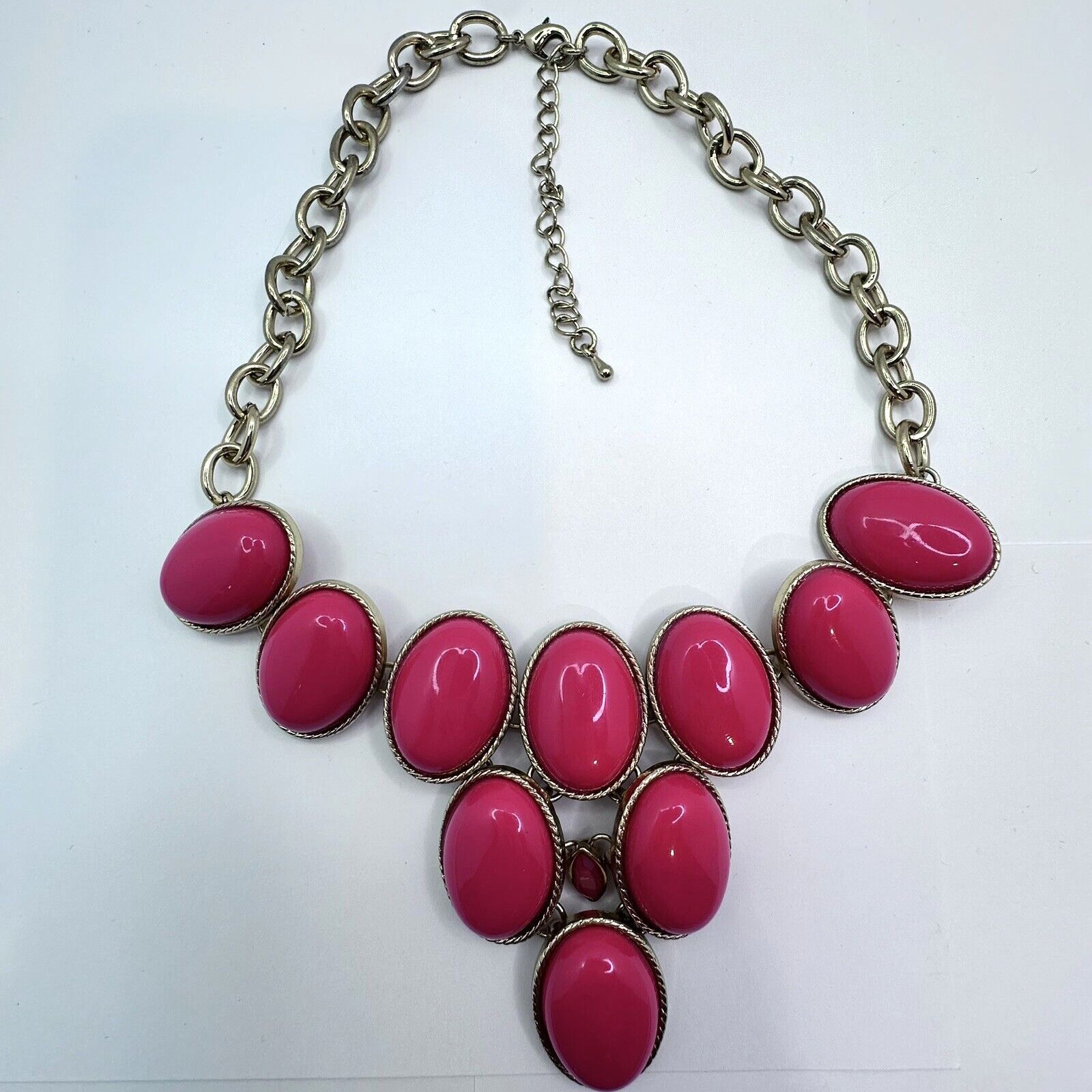 Pink Darling VTG Hot Pink Lucite Necklace Gold Tone BIb Necklace Size ONE SIZE - 4 Thumbnail