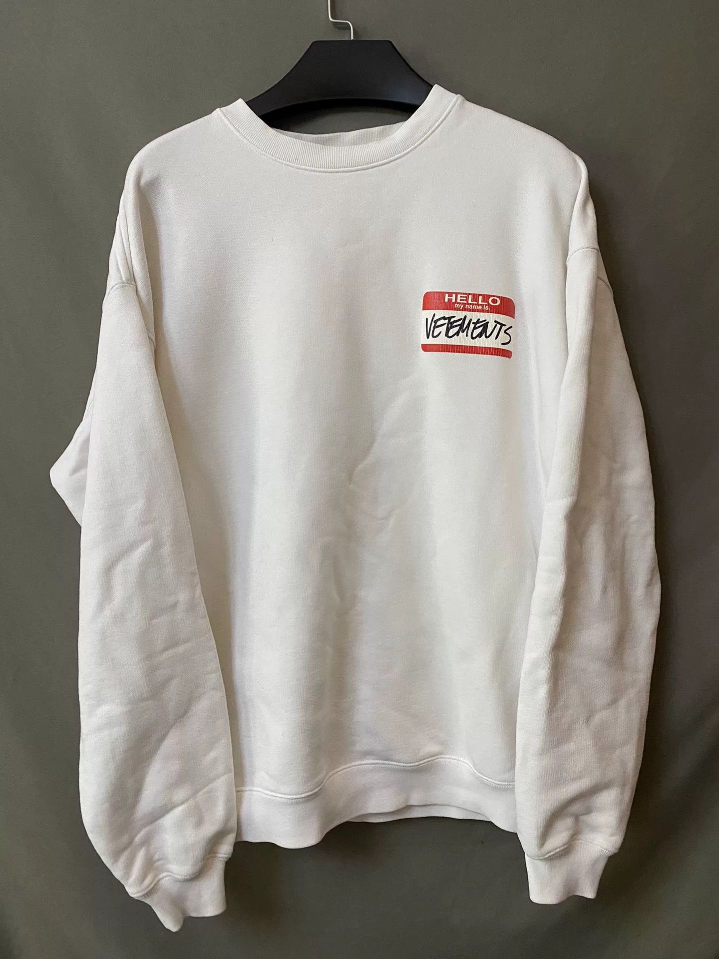 Vetements vetements signature logo sweatshirt in white Size US S / EU 44-46 / 1 - 1 Thumbnail