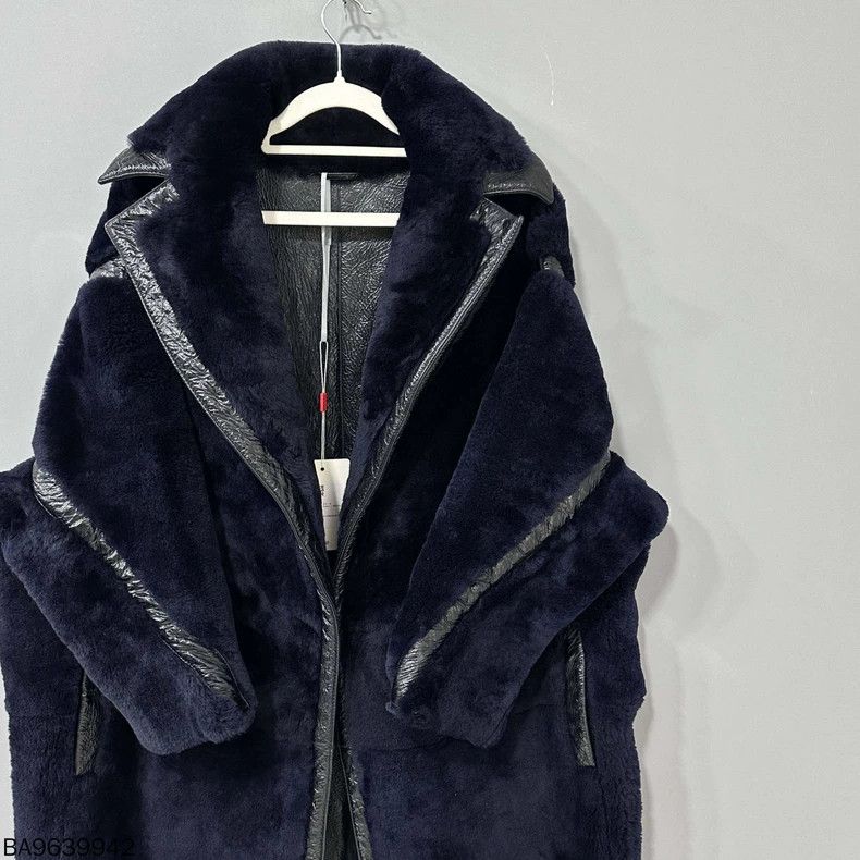 Max Mara Max Mara Fur One Teddy Coat Size M / US 6-8 / IT 42-44 - 2 Thumbnail
