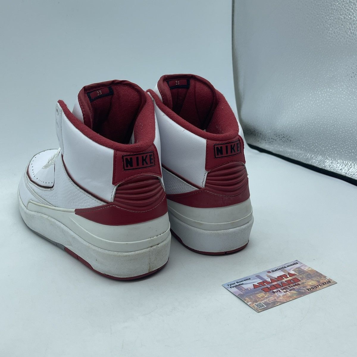 Jordan Brand Air Jordan 2 Chicago home Size US 9 / EU 42 - 4 Thumbnail