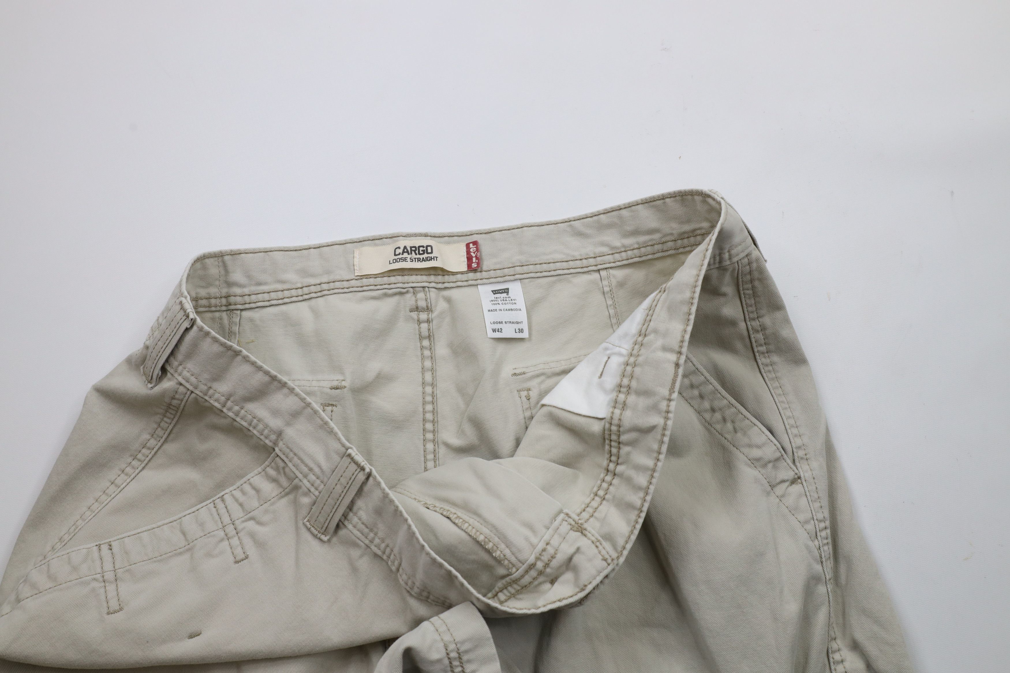 Levi's × Vintage Vintage Y2K Levis Loose Fit Wide Leg Cargo Chino Pants Beige Size US 42 / EU 58 - 9 Thumbnail