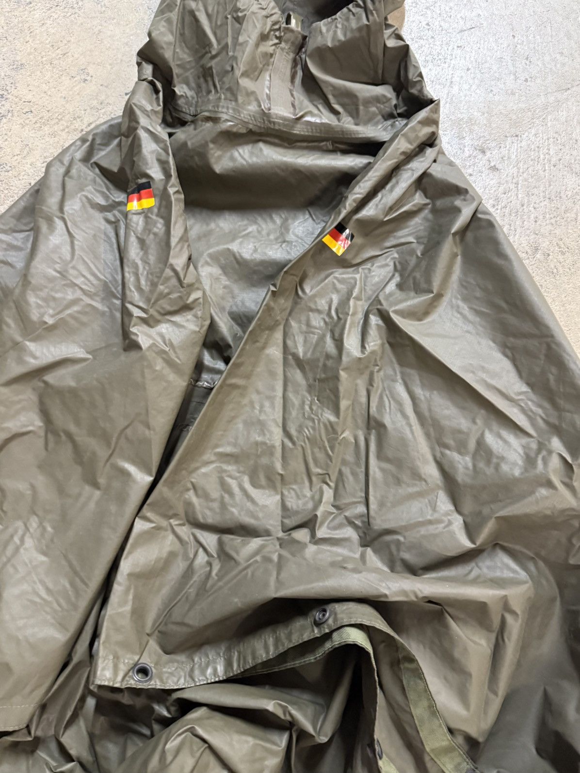 Vintage Vintage German Drab Poncho Size US L / EU 52-54 / 3 - 3 Thumbnail