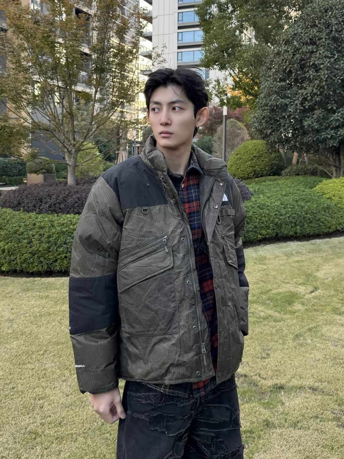 The North Face Urban Exploration ADJUSTABLE HEAVY WEIGHT DOWN JACKET Size US M / EU 48-50 / 2 - 4 Thumbnail