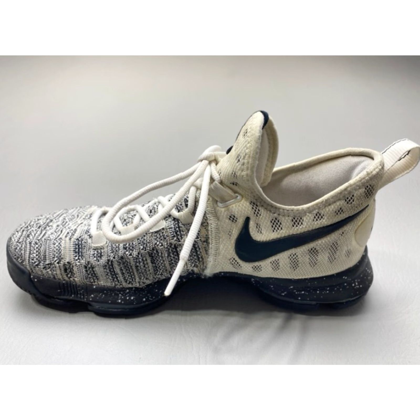 Nike Nike KD 9 Mens Size 9.5 Black/White 2016 Oreo 843392-100 Basketball Sneakers Size US 9 / EU 42 - 6 Thumbnail