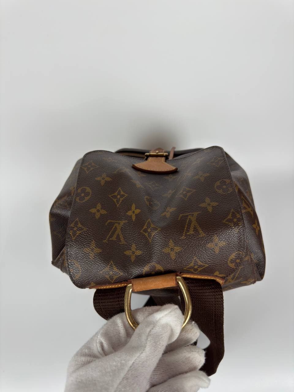 Louis Vuitton Louis Vuitton Montsouries Monogram Backpack Size ONE SIZE - 6 Thumbnail