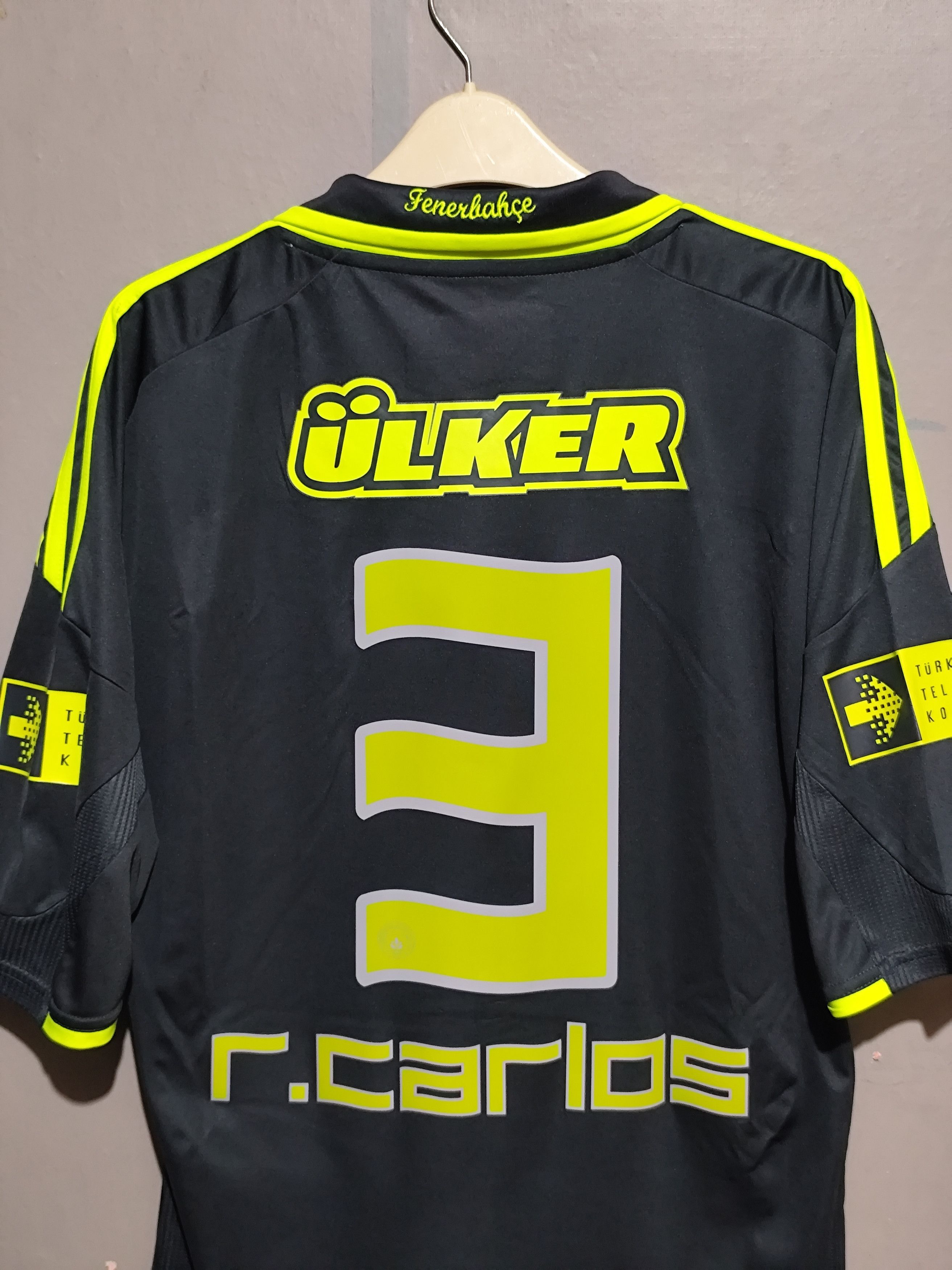 Adidas Adidas x Fenerbahce 2009-10 R. Carlos #3 Third Jersey Size US XL / EU 56 / 4 - 18 Thumbnail