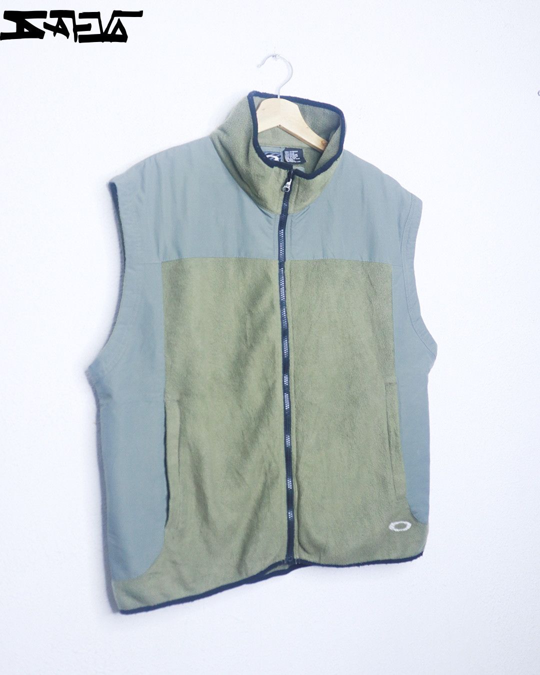 Oakley Oakley Software Vest "Gorpcore/Y2K" Size US M / EU 48-50 / 2 - 2 Thumbnail