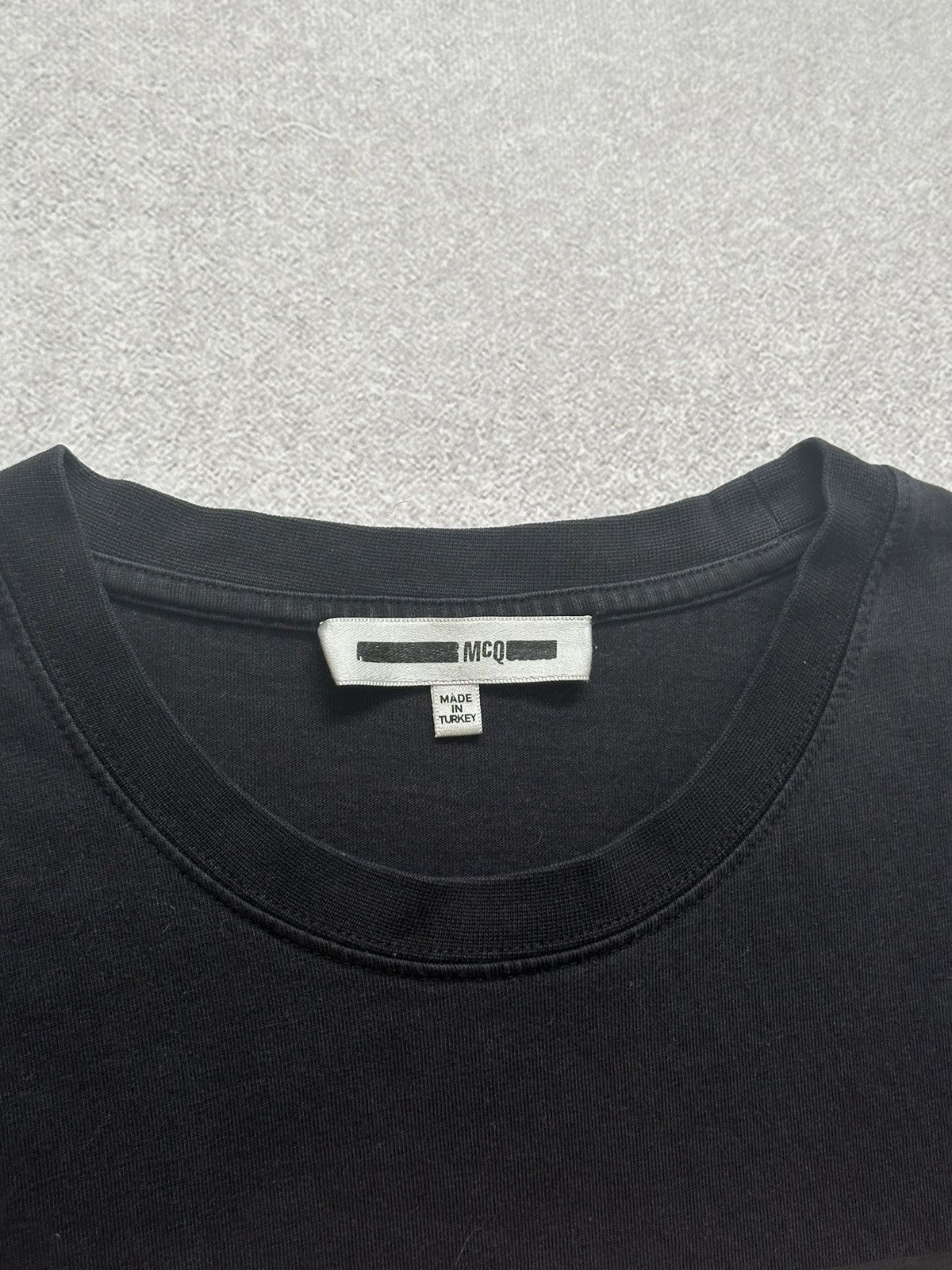 Alexander McQueen × Designer × McQ Alexander McQueen Alexander McQueen T-shirt Big Logo Designer Black Tee Size US M / EU 48-50 / 2 - 5 Thumbnail