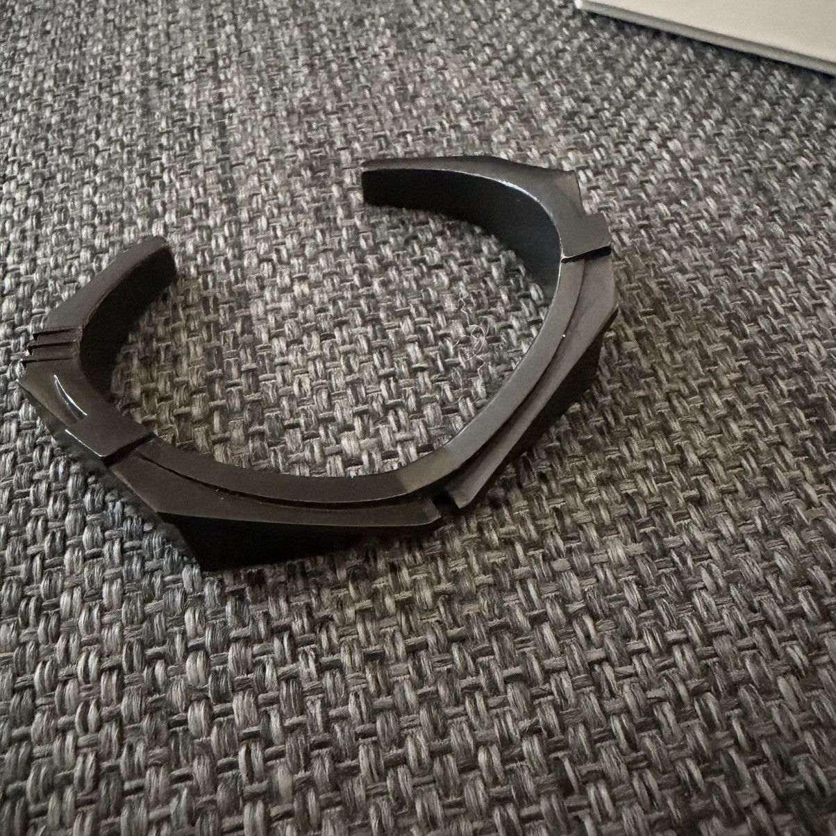 Julius Julius Brass Bracelet Cuff Black Adjustable Ss23 Size ONE SIZE - 4 Thumbnail