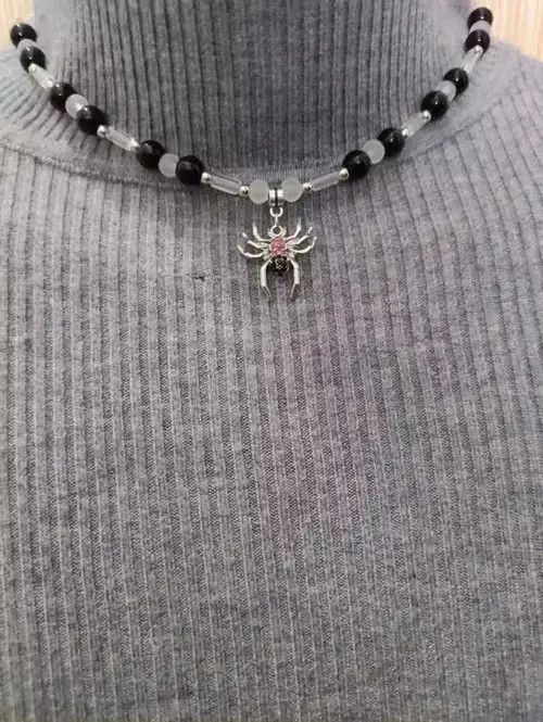 Jewelry Spider Vintage Necklace chain pendent Size ONE SIZE - 4 Thumbnail