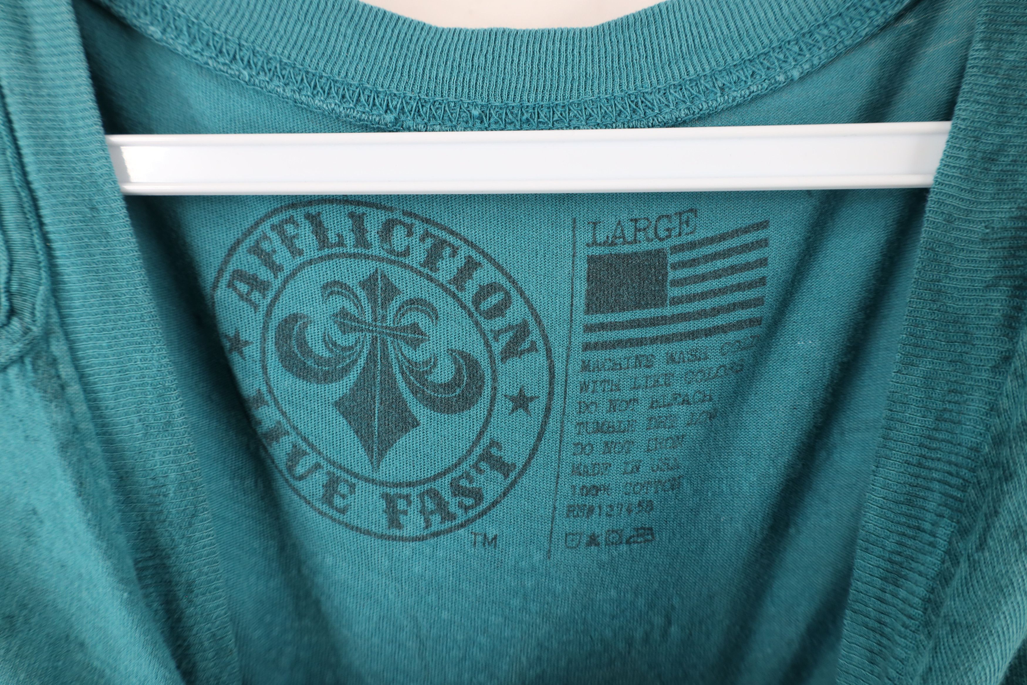 Affliction × Vintage Vintage Affliction Fleur de Lis UFC MMA Fighting T-Shirt USA Size US L / EU 52-54 / 3 - 6 Thumbnail