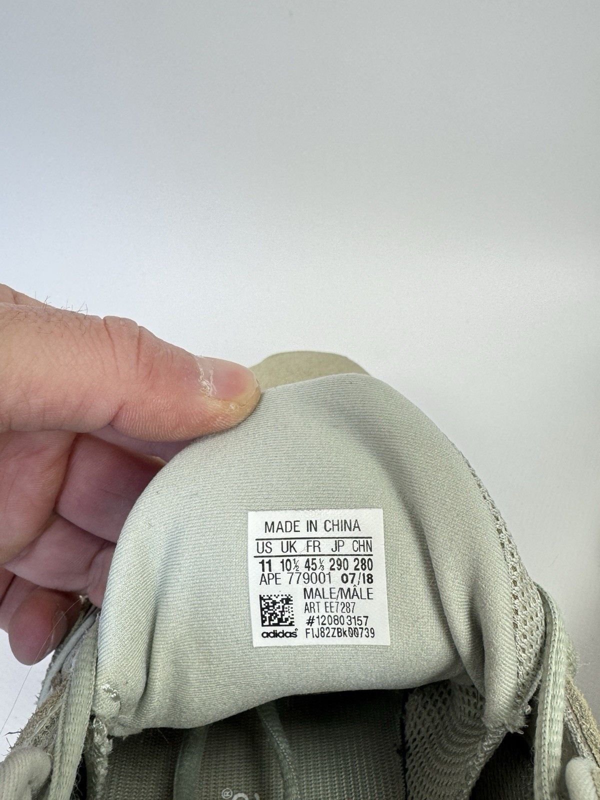 Adidas Adidas Yeezy 500 Salt 2018 EE7287 Size US 11 / UK 10.5 Size US 11 / EU 44 - 9 Thumbnail