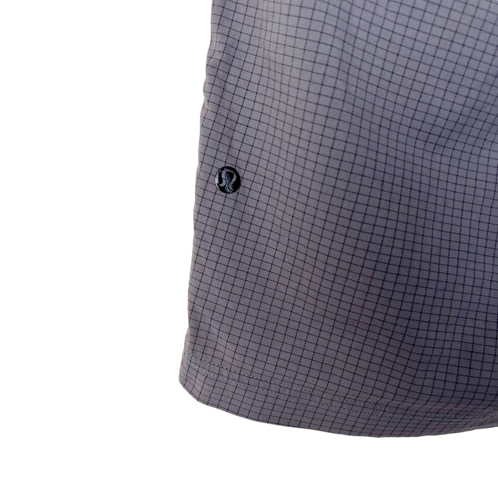 Lululemon Lululemon Gray Plaid Flat Front Shorts Sz 30 Size US 30 / EU 46 - 4 Thumbnail